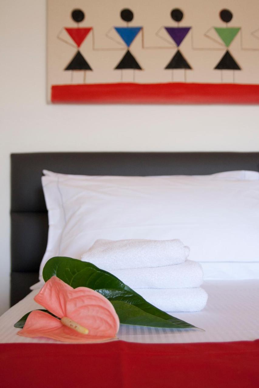 Foyer Rooms & Suites Affittacamere Cagliari Extérieur photo